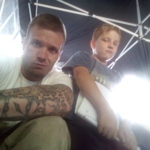 Meet your Posher, Dustin